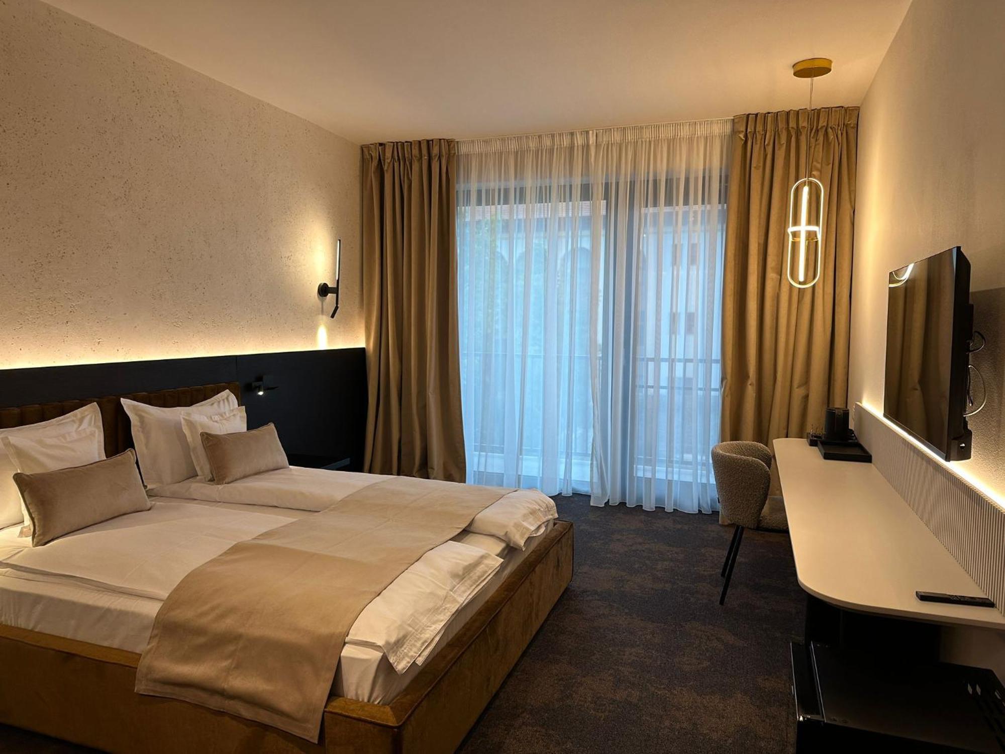 Element 4* Alba Iulia